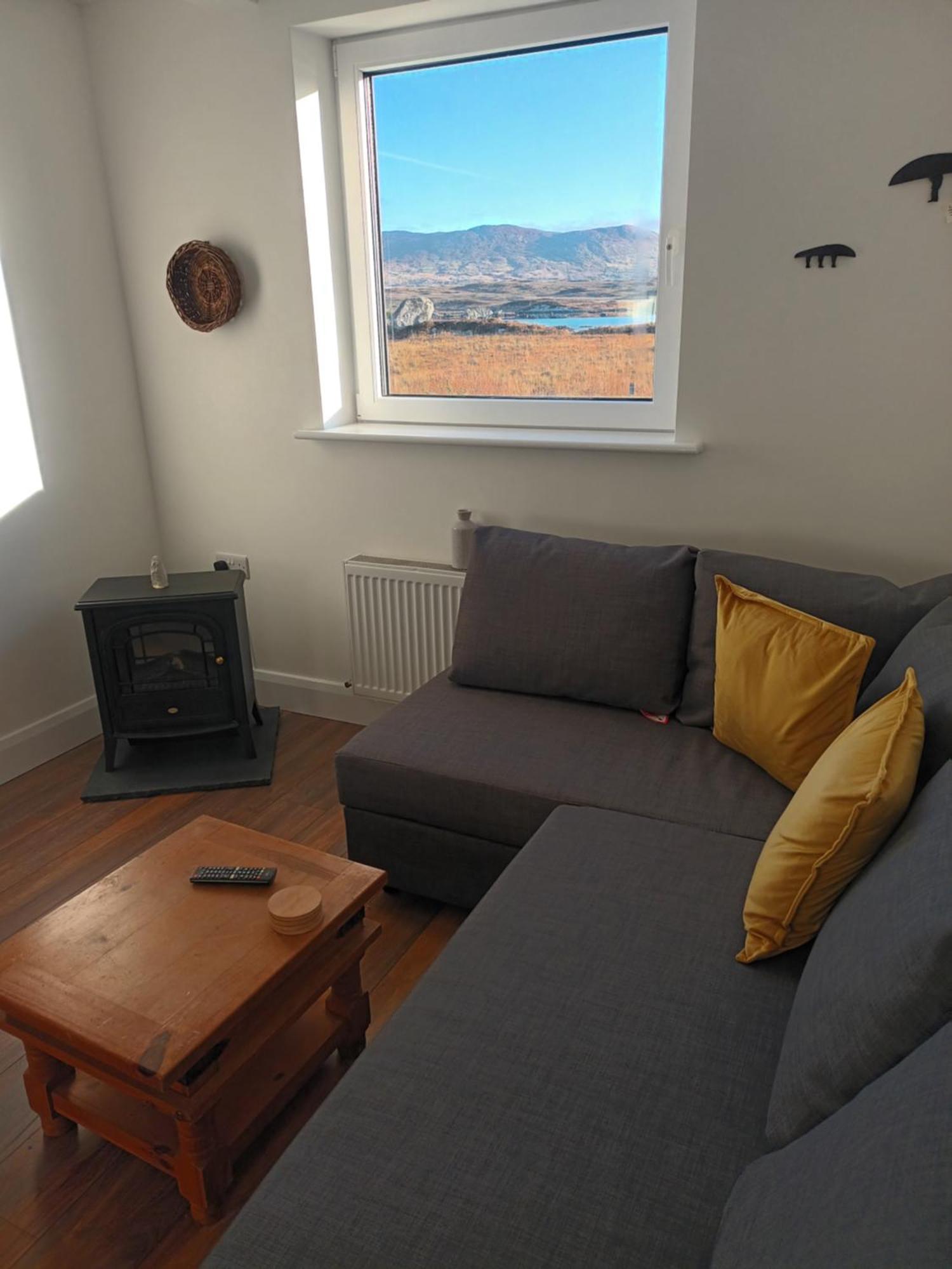 Camus Eighter Connemara Lake View Apartment מראה חיצוני תמונה
