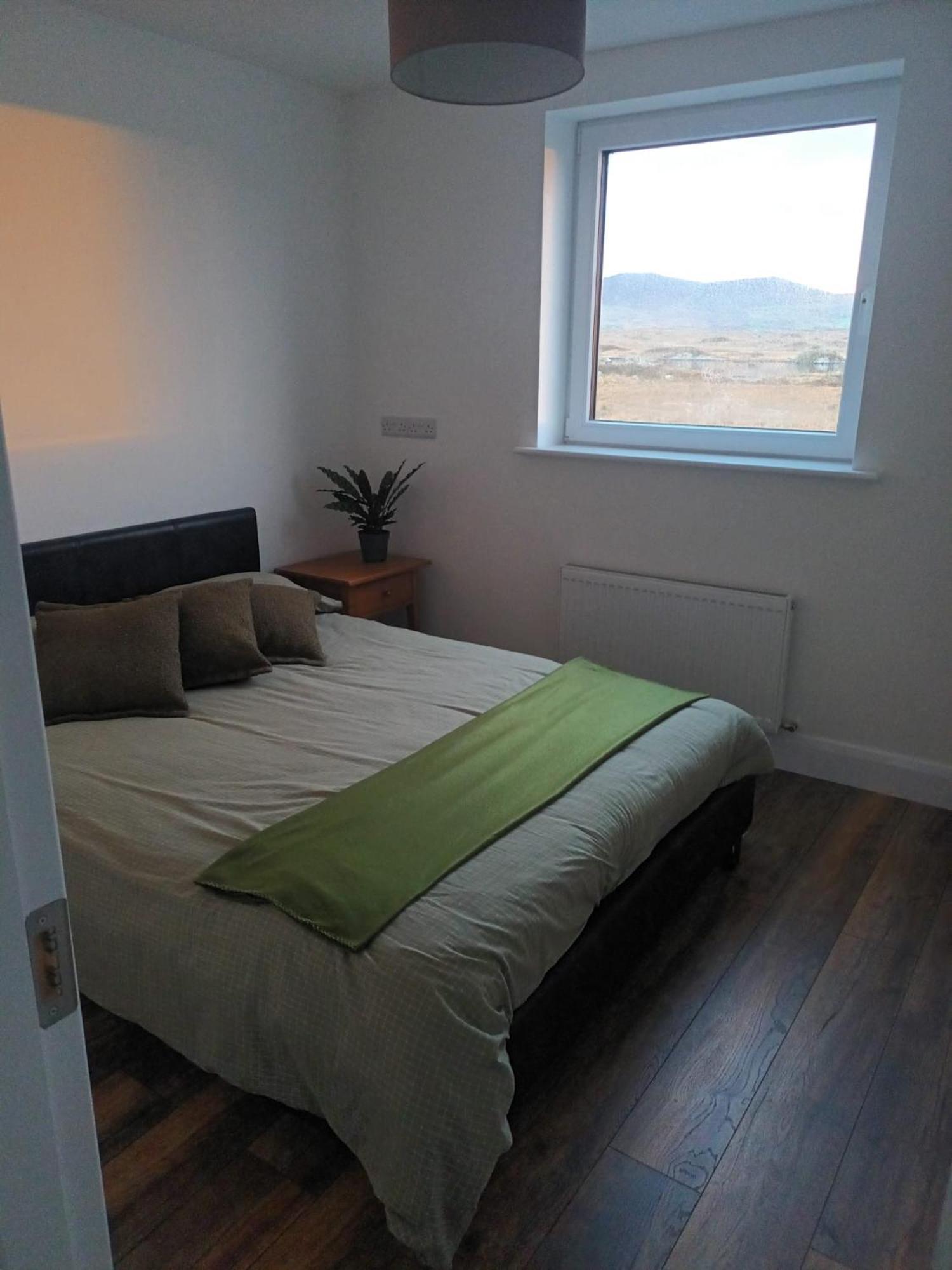Camus Eighter Connemara Lake View Apartment מראה חיצוני תמונה